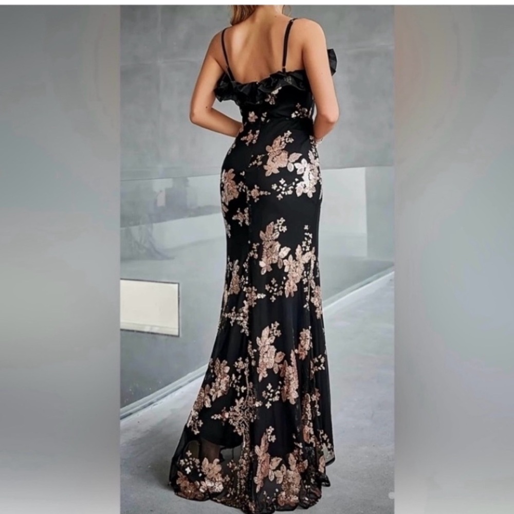 Elegant Black Floral Evening Dress